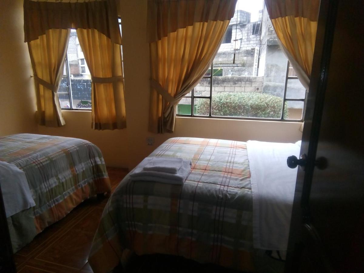Hostal Amazonia y sol Baños Kültér fotó