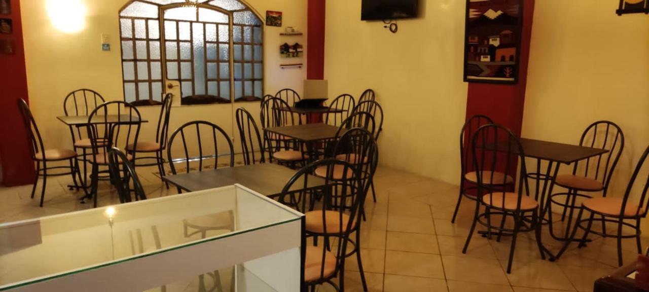 Hostal Amazonia y sol Baños Kültér fotó