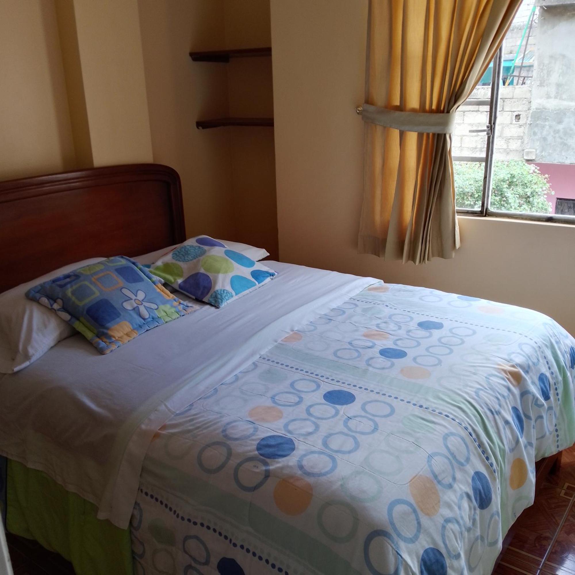 Hostal Amazonia y sol Baños Kültér fotó