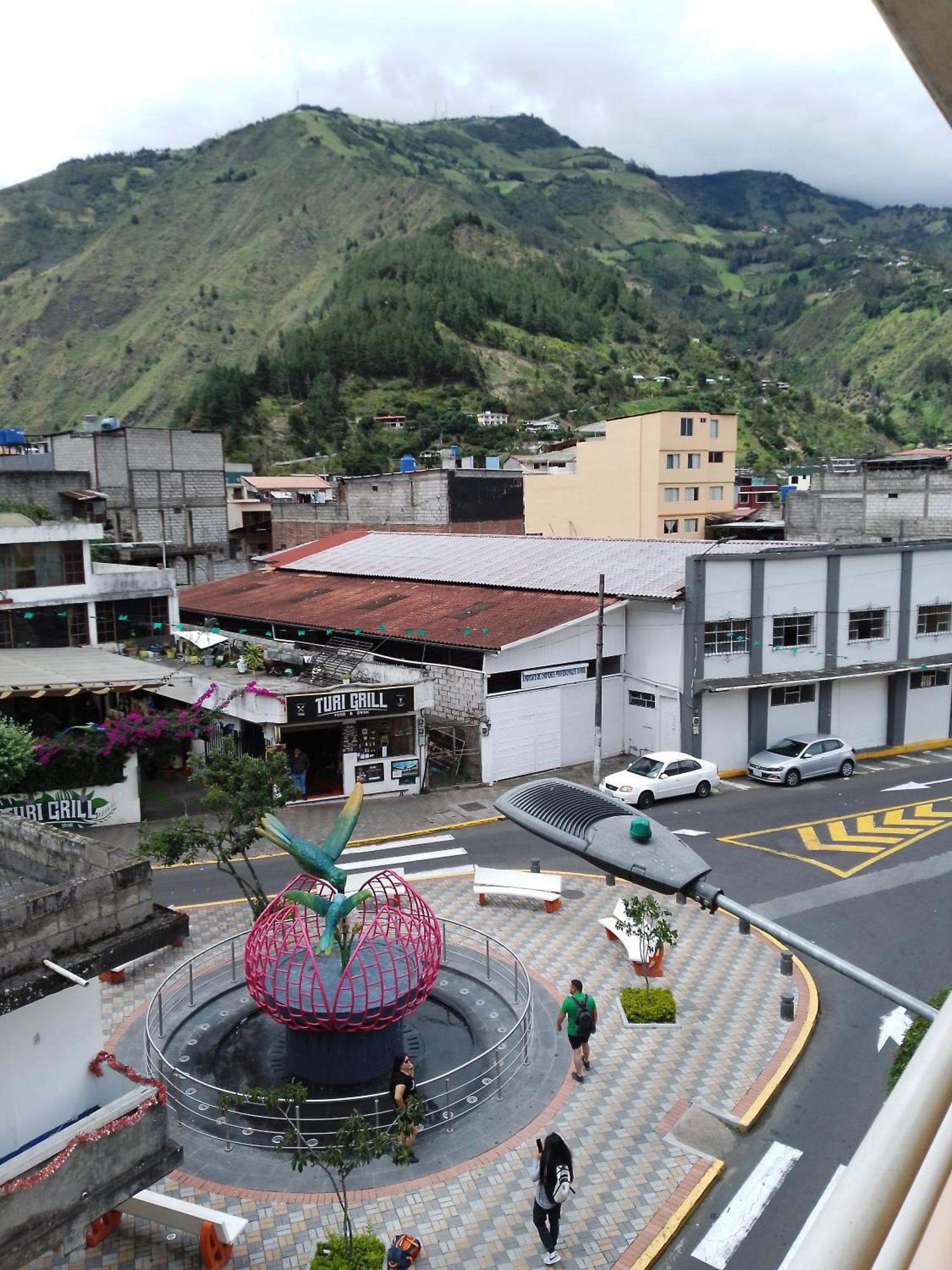 Hostal Amazonia y sol Baños Kültér fotó