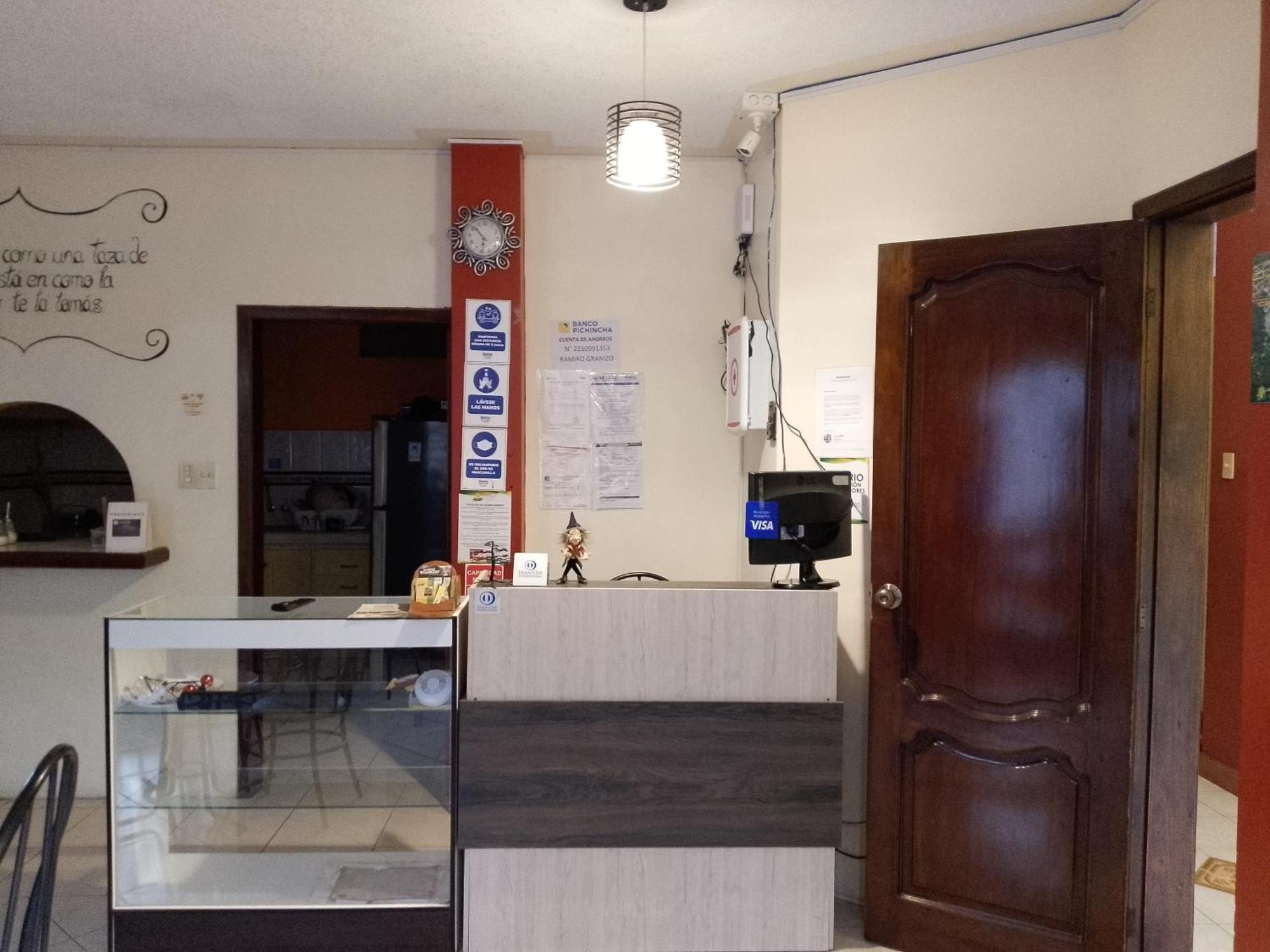 Hostal Amazonia y sol Baños Kültér fotó
