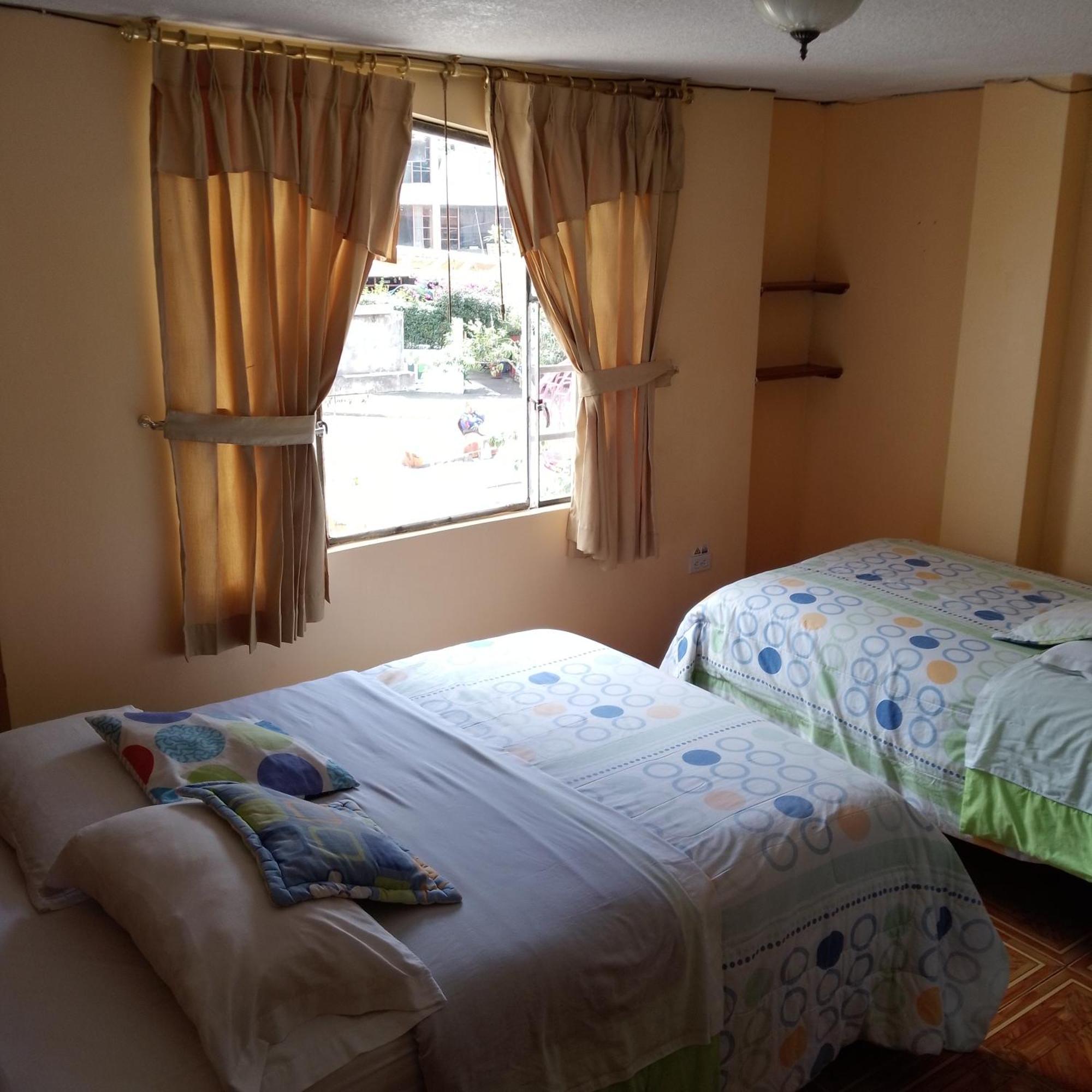 Hostal Amazonia y sol Baños Kültér fotó