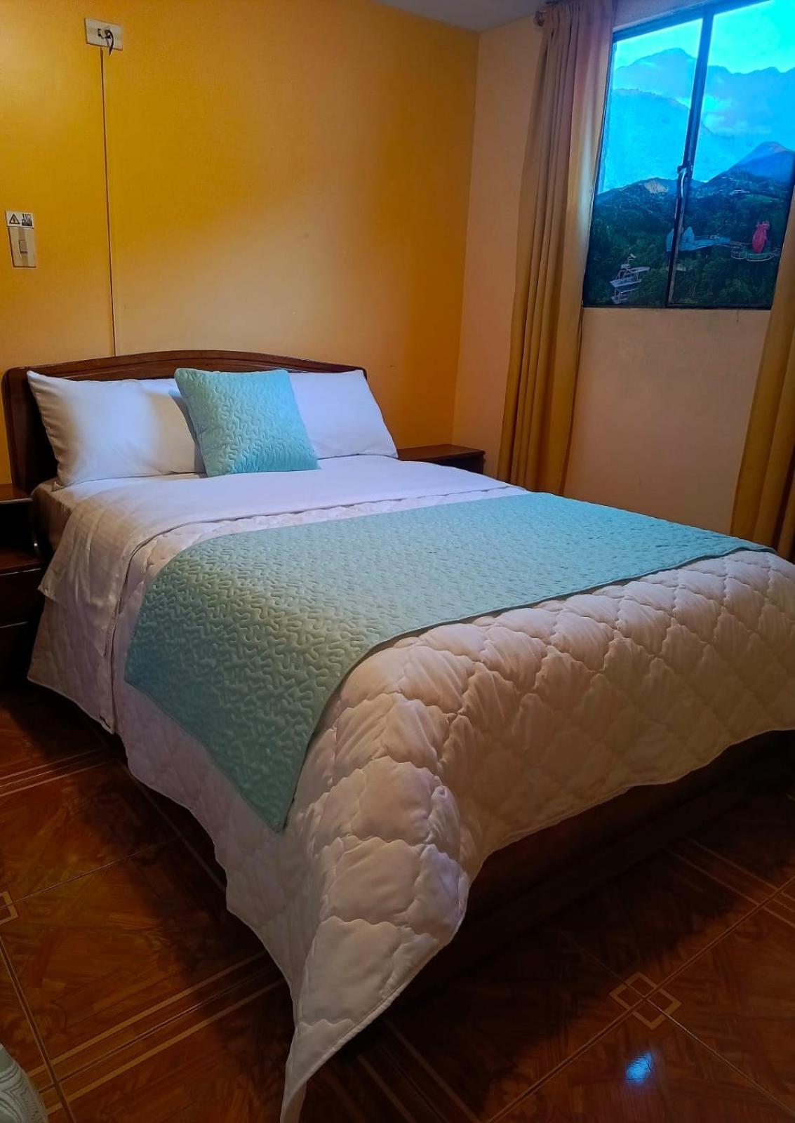 Hostal Amazonia y sol Baños Kültér fotó