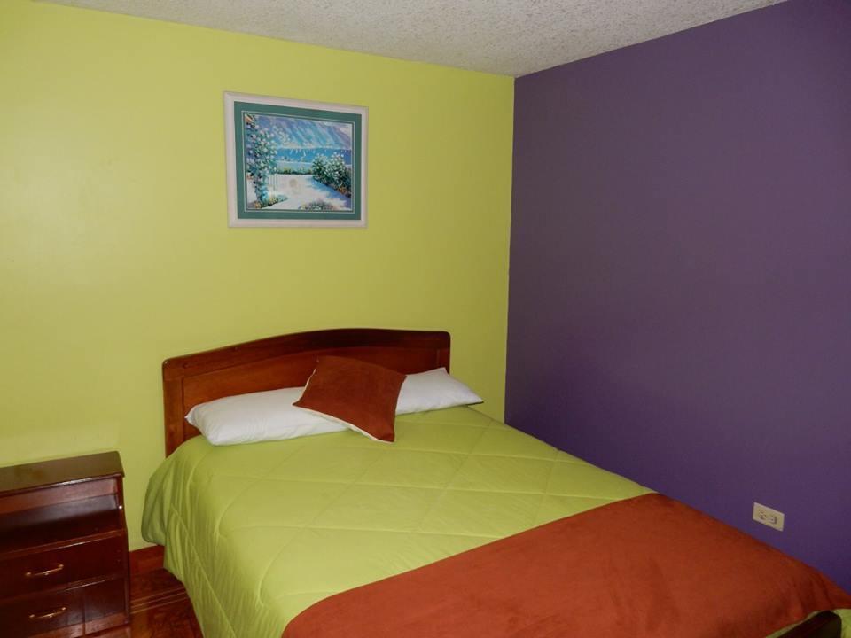 Hostal Amazonia y sol Baños Kültér fotó